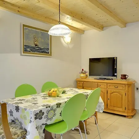 בית נופש Casa Paradise פרמנטורה